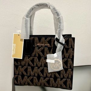 Michael Kors messenger bag